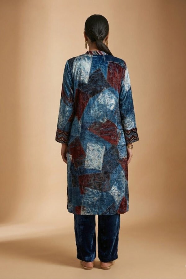 Noor Ajrakh Velvet Kurta Set – Floral