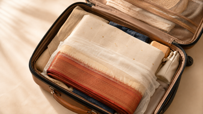 pack a saree for travel